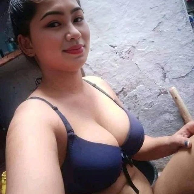 Nisha, 20 — College Girl in Vikas Nagar Lucknow